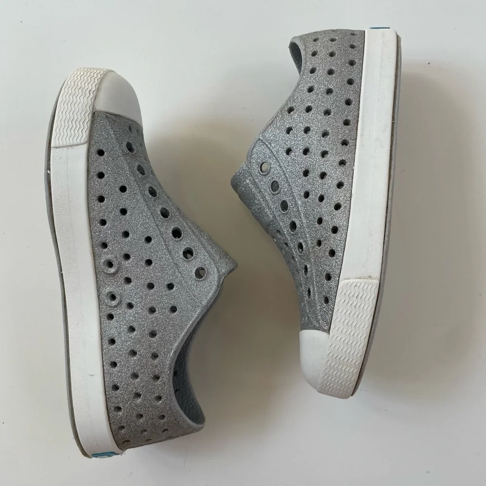 Native Shoes Little Kids Sparkly Gray Grey Jefferson Slip On Water Shoes Size 10